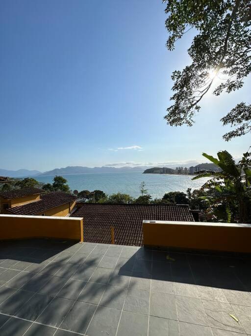 Por De Sol No Mar Da Cama Villa Caraguatatuba Ngoại thất bức ảnh